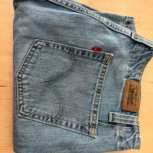 Women’s Like New 14S Levi's Light Blue Boot Cut Jeans with Red Tab